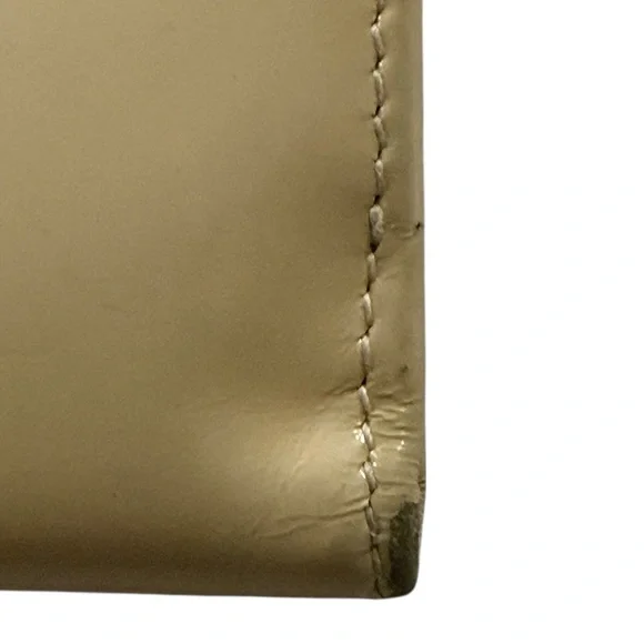 Gucci Vintage Patent Leather Wallet – Beige Nude Tab Clasp – 1980s
